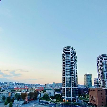 Sag Panorama City Free Parking Братислава Екстер'єр фото
